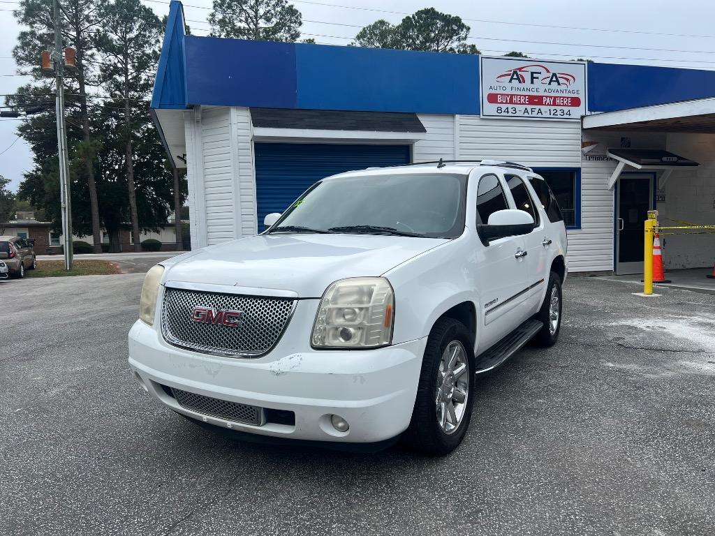 2010 GMC Yukon Denali's photo