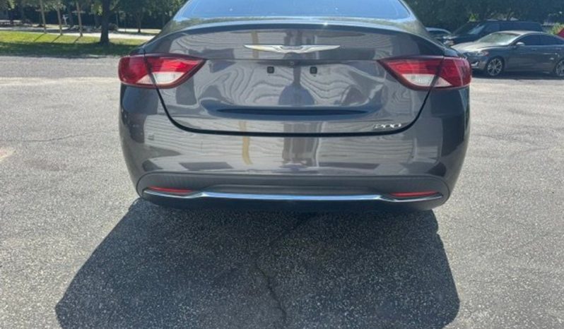 
								2016 Chrysler 200 full									