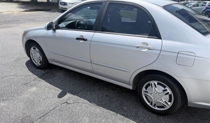 
								2009 Kia Spectra full									