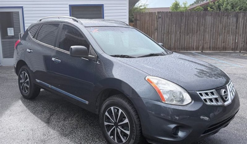 
								2014 Nissan Rogue Select full									