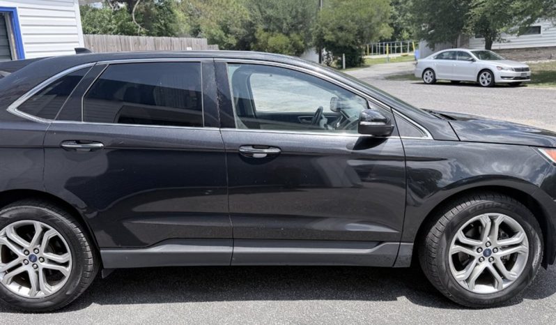 
								2015 Ford Edge full									