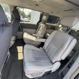 2009 Chrysler Town & Country