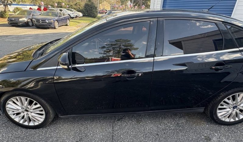 
								2016 Ford Focus full									