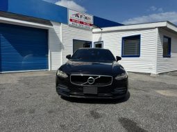 2017 VOLVO S90