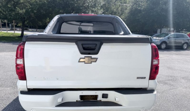 
								2011 CHEVROLET Avalanche full									